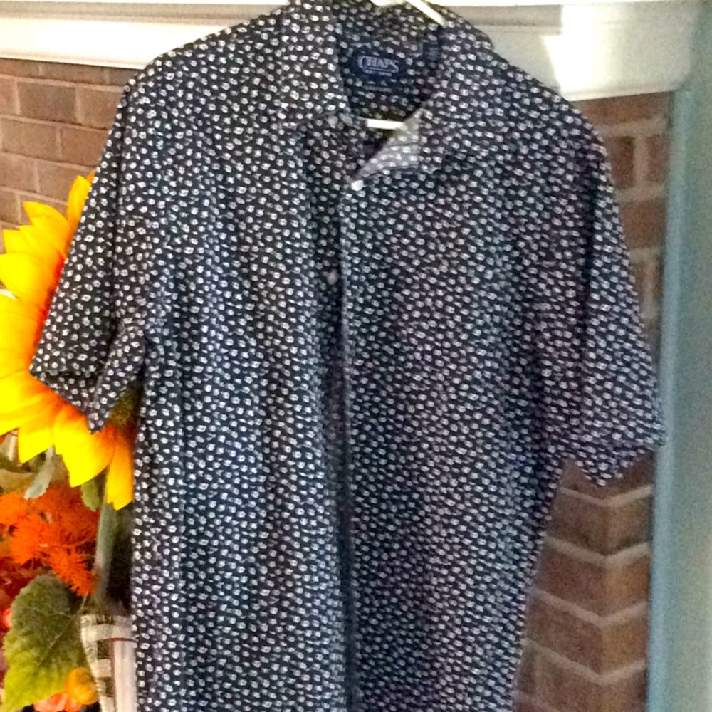 Classic mens Chaps Short Sleeve Shirt Black/white.